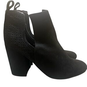 Steve Madden Black Suede Boots